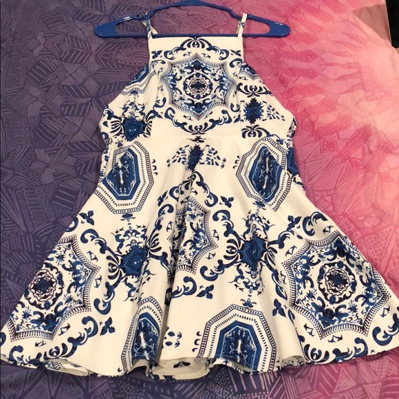 Sideboob Dutch Tea Dress - Picture 5 of 8